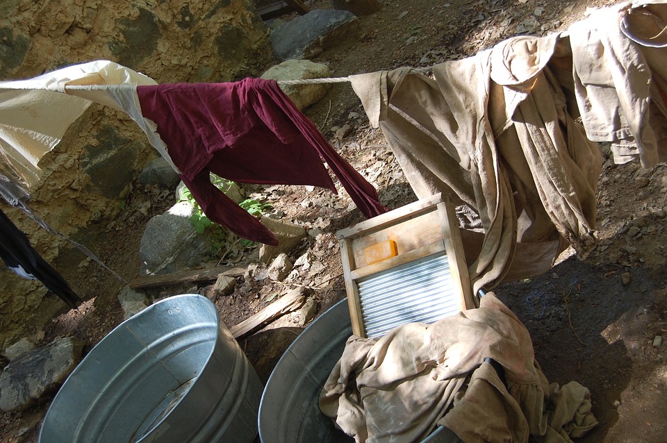 How to Wash Clothes Without Electricity Modern Survival Junkie
